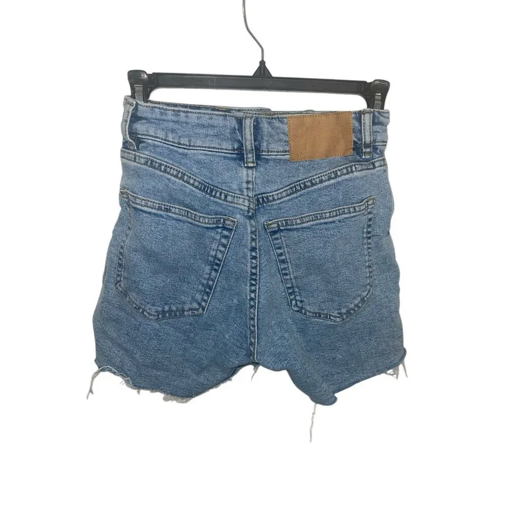 H&M Women's Size 2 Denim Jean Cut-Off Shorts - Picture 2 of 12